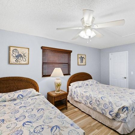 201 Sandy Shores Condos St. Pete Beach Exteriör bild