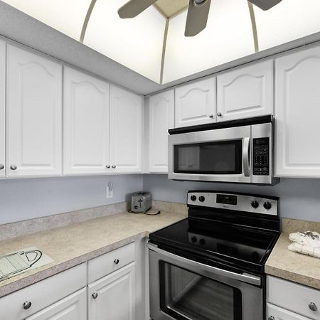 201 Sandy Shores Condos St. Pete Beach Exteriör bild
