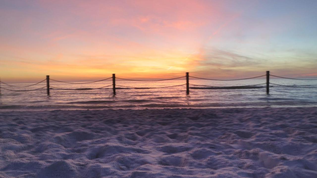 201 Sandy Shores Condos St. Pete Beach Exteriör bild