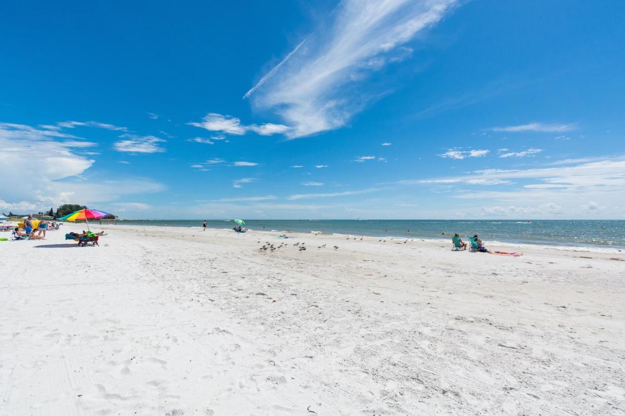 201 Sandy Shores Condos St. Pete Beach Exteriör bild