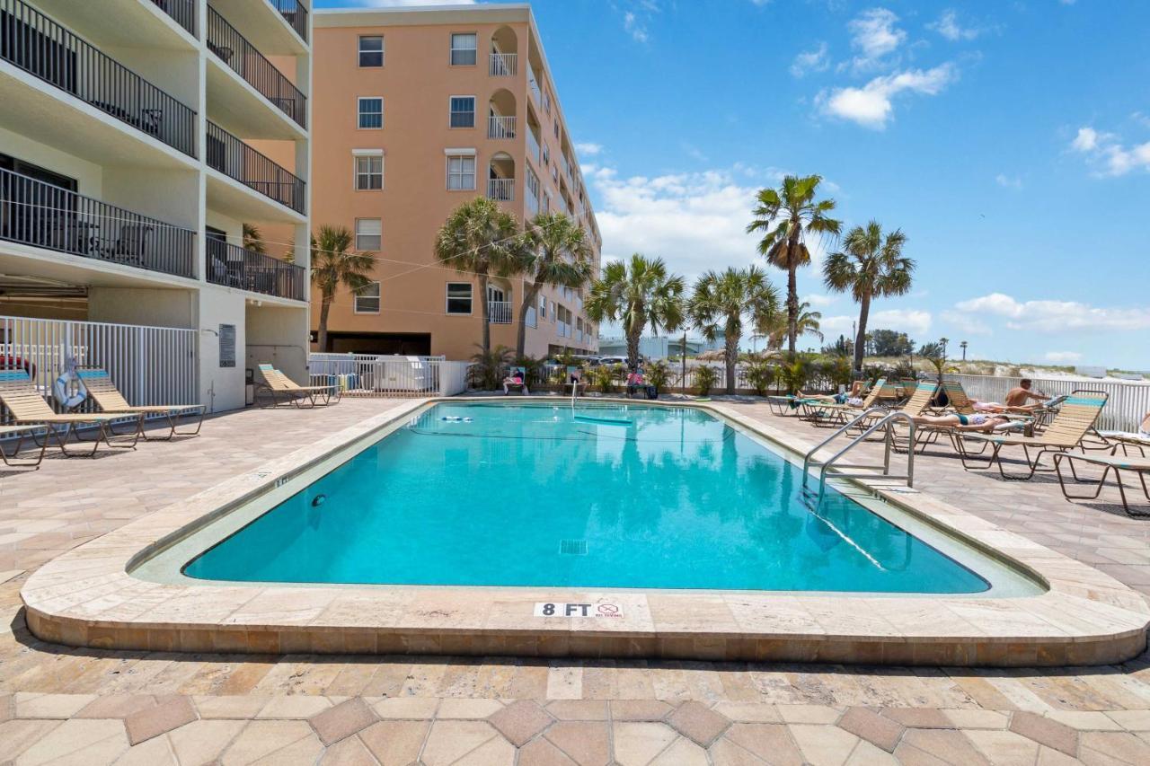 201 Sandy Shores Condos St. Pete Beach Exteriör bild