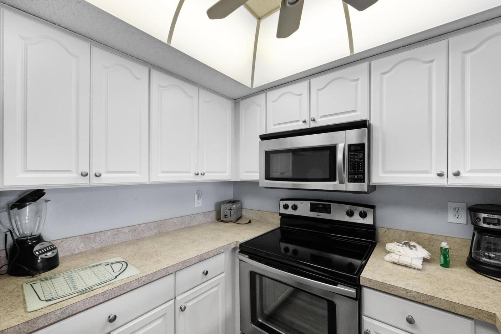 201 Sandy Shores Condos St. Pete Beach Exteriör bild