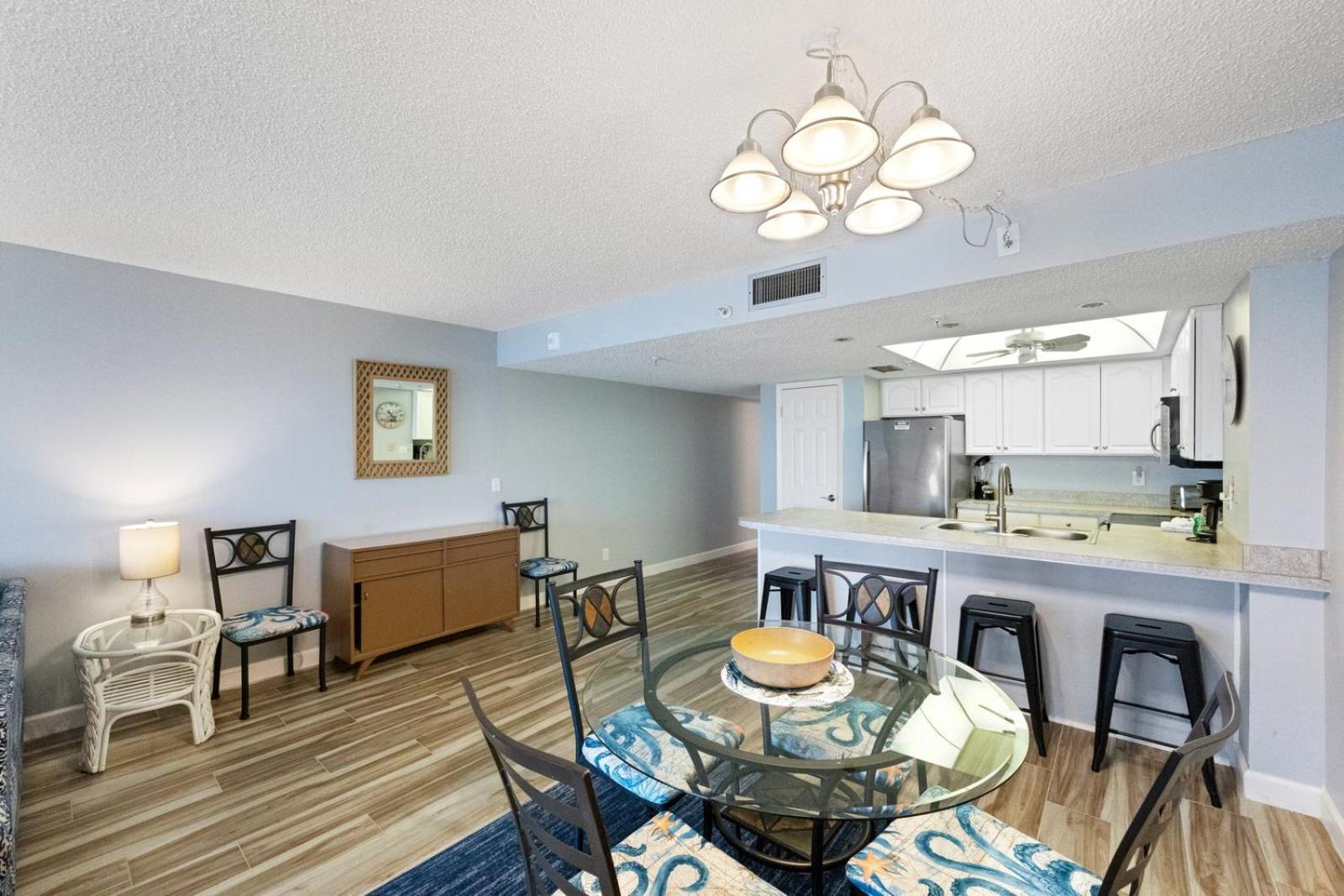 201 Sandy Shores Condos St. Pete Beach Exteriör bild