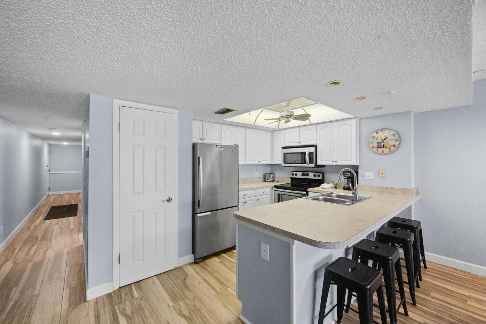 201 Sandy Shores Condos St. Pete Beach Exteriör bild